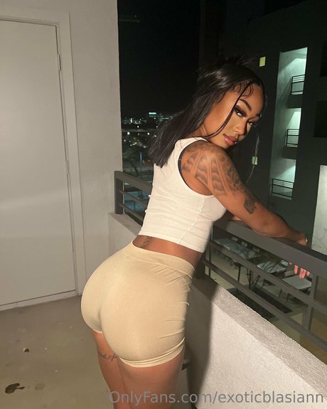 Exoticblasiann_ model perfect gallery