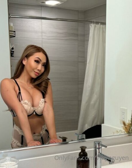 Victoria Nguyen nude model image