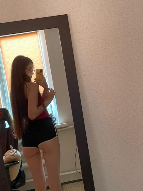 Nyakich actriz libre imagen