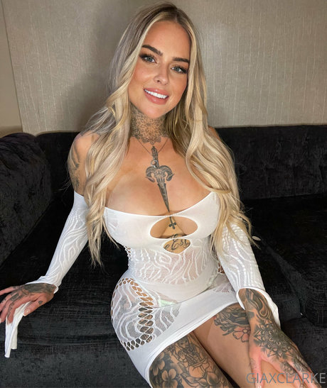 Gia Clarke model img