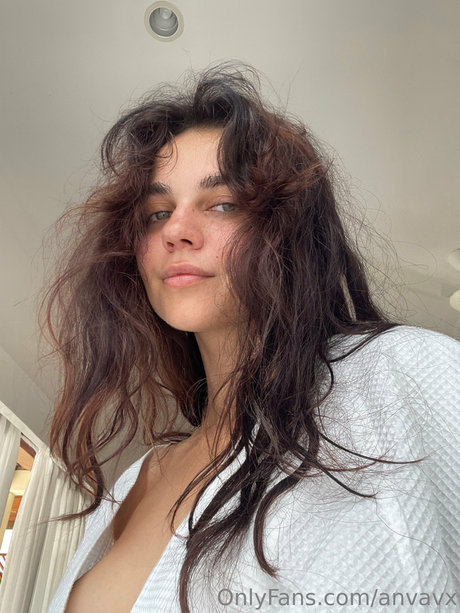 Ana Vavx jolie étoile img