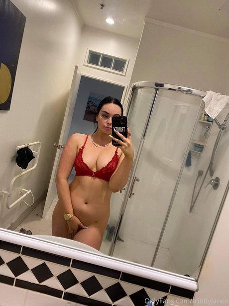 Trinity Jane nice pornstar pics