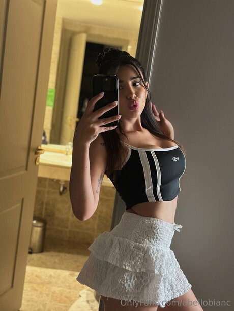 Abellobianc model photos