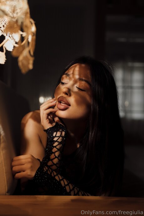 Freegiulia actriz adulta imágenes