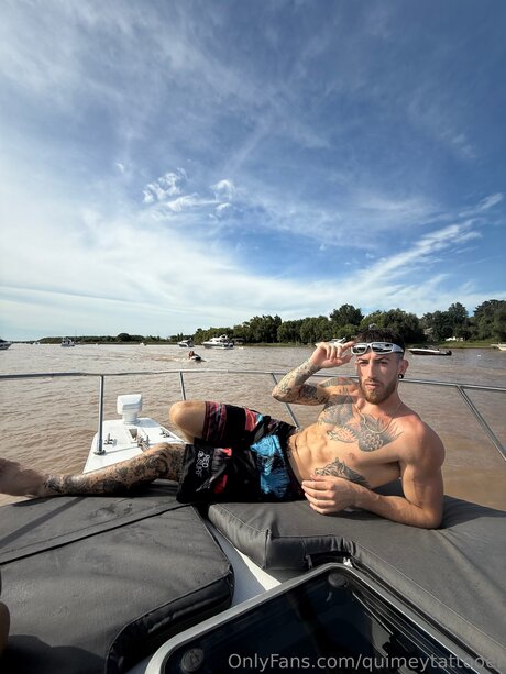 Quimeytattooer nus étoiles image