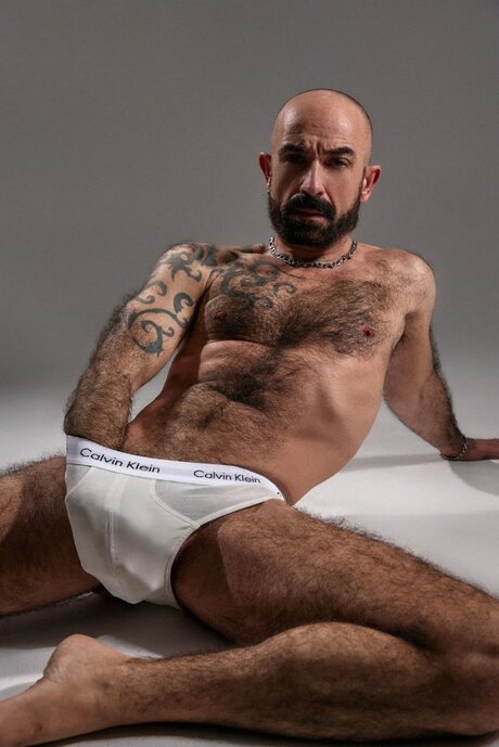 Freeboygym modelo desnuda galería