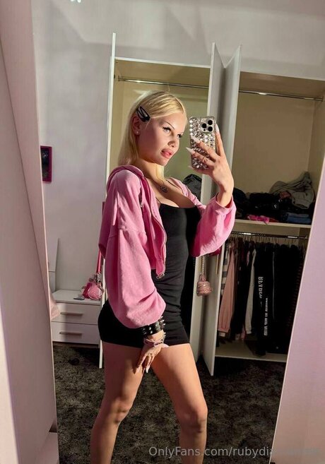 Rubydiamantee hot pornstar photos