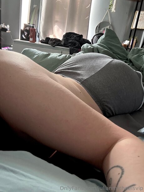 Julianmichaelsvip actrice libre images