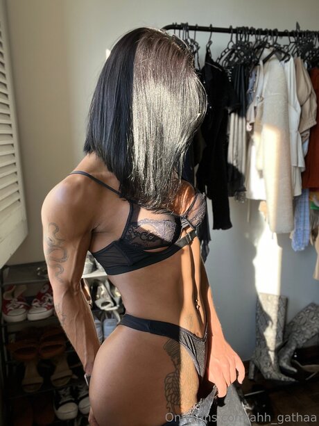 Ahh Gathaa desnudos de modelos galerías