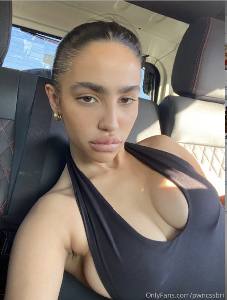 Brianna Anderson free pornstar image