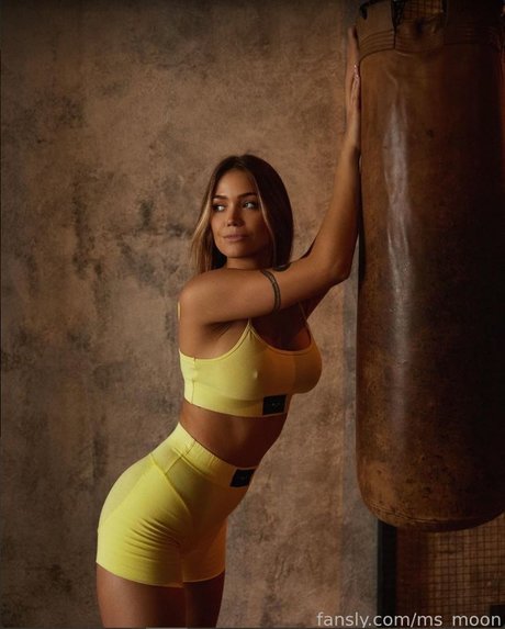 Tia moon actrice pornographique photos