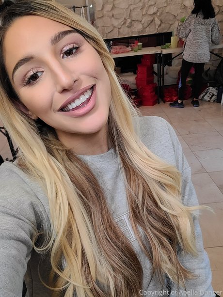 Abella Danger art de star du porno photo