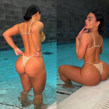 Kate Sharp_ modèle sympa des photos