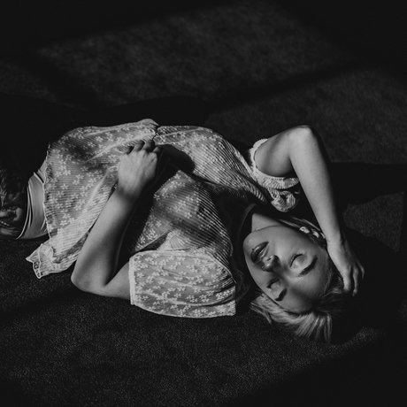 Ella Baig art de star du porno des photos