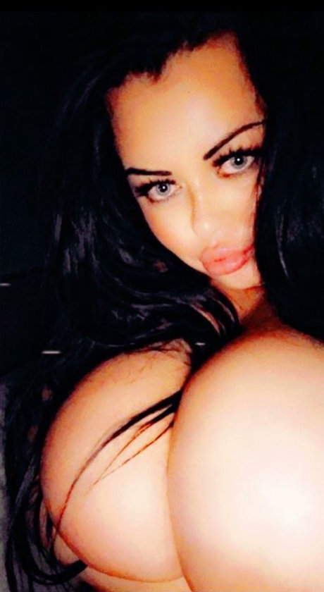 Karla Bentley pretty actress pics