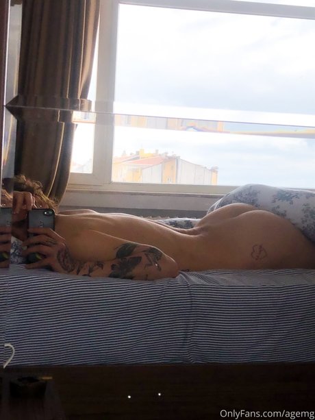 Agemg Ecem exclusive pornstar images