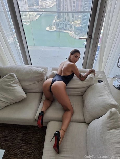 Agemg Ecem pornstar high quality img
