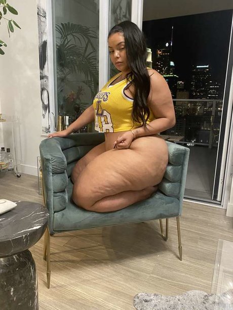 King Steph exclusive model photo