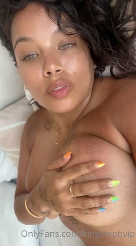 King Steph erotic actress images