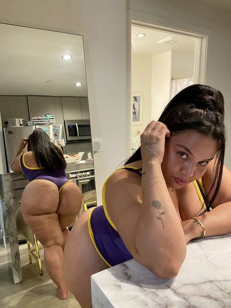 King Steph model erotic pics