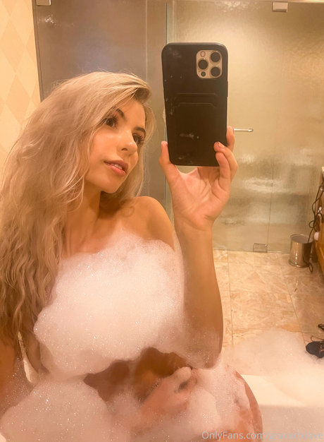 Lilly Vouton star du porno parfaite archive