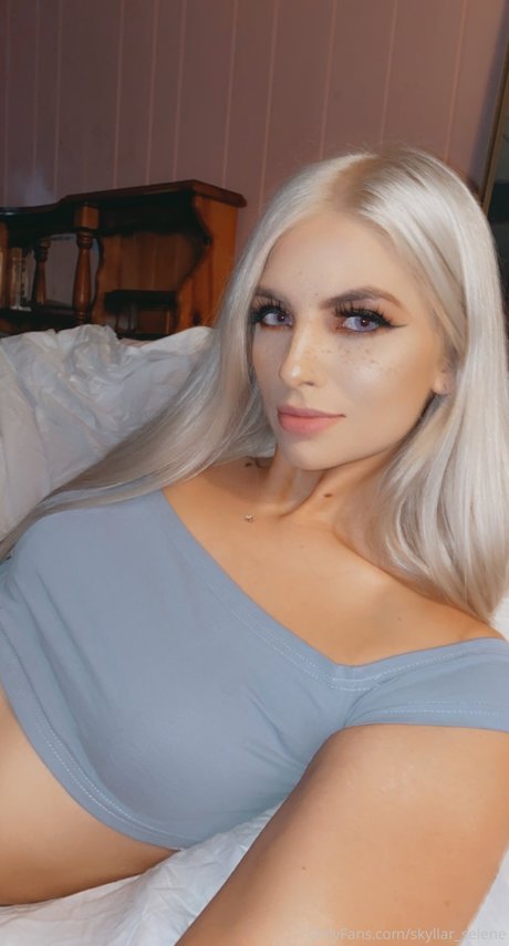 Sky Selene_ adult model img
