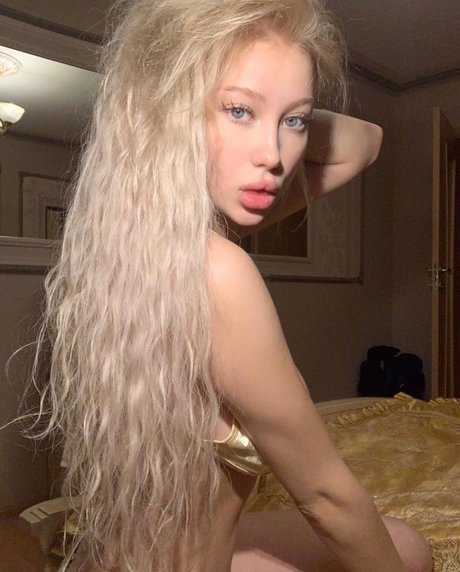 Sophia moonlight erotic star image