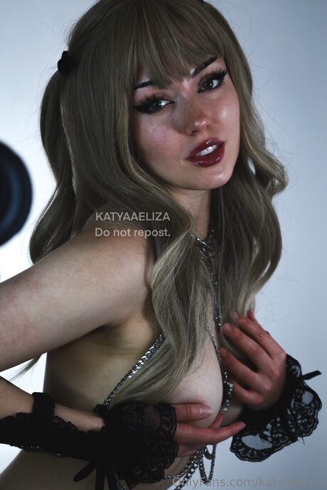 Katyaaeliza modelo xxx imagen