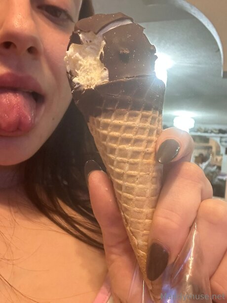 Mandymusemedia star érotique archive