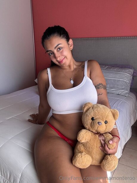 Emmamonteroo model erotic photos