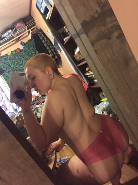 _Sweetlildarling_ star sexy pictures