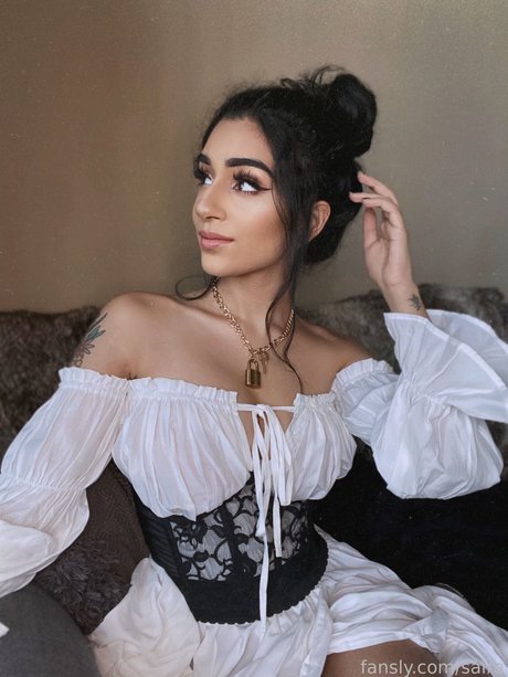 Saira Rose_ modelo de arte fotos