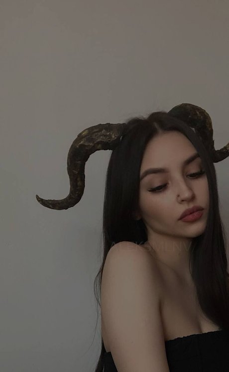 Aleksmlnv pornstar sexy image