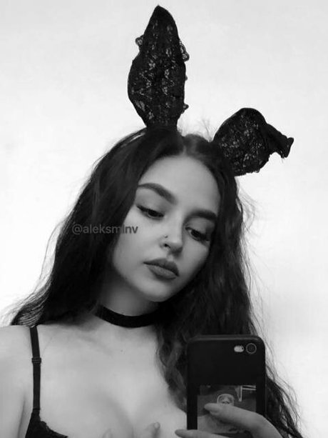Aleksmlnv hot model img
