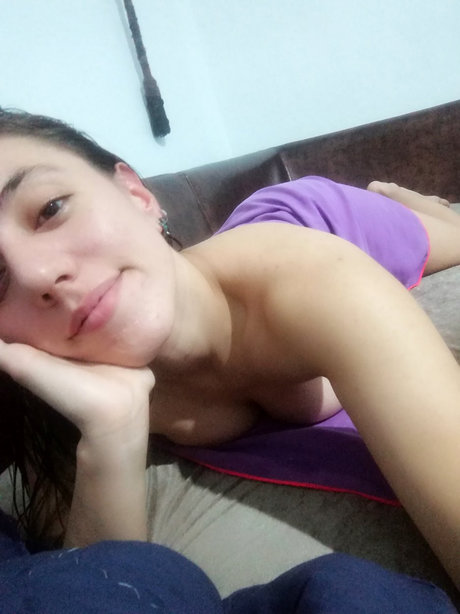 Kanchhi_ bonita modelo foto