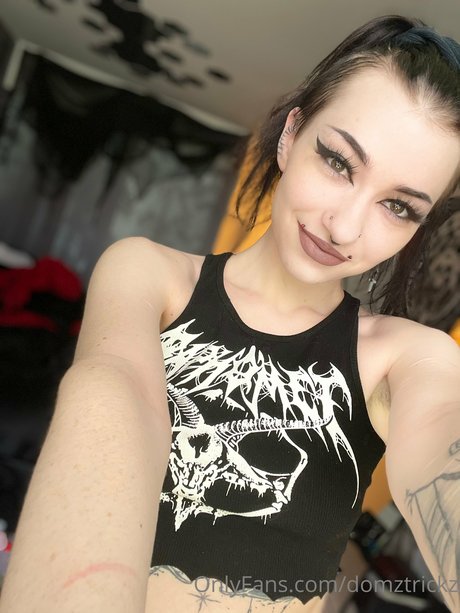 Doms Trickz actrice nue collection