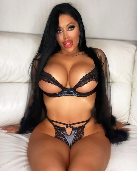 Lara Frost_ Imagen de perfil