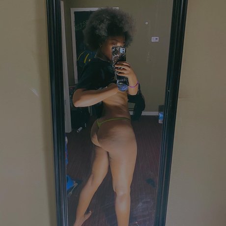 Little Me star du porno érotique archive