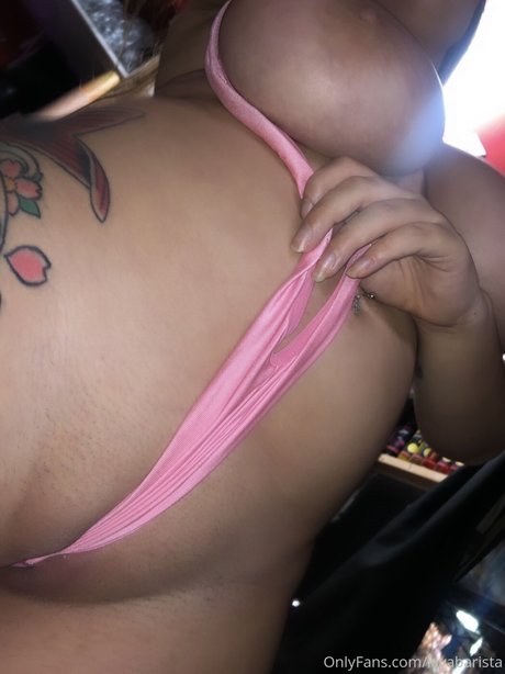 Kiyabarista modelo erótico fotos