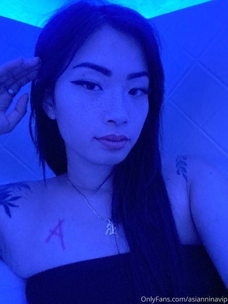Asianninavip modèle sexy des photos