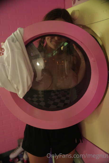 Megan Guthrie_ étoile nue photo