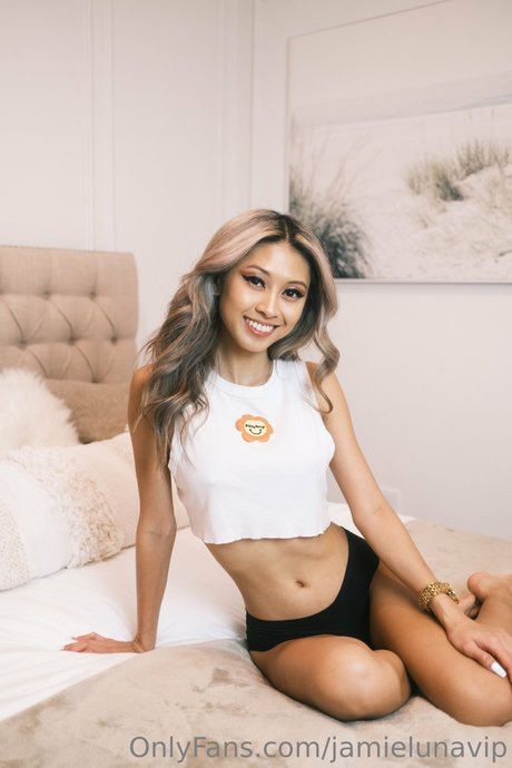 Jamie Luna modelo superior galería