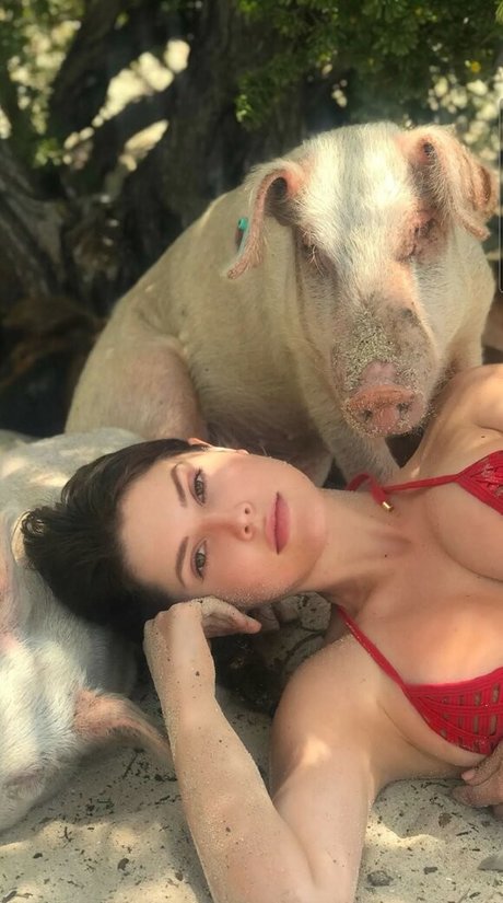 Influencer de redes sociales OnlyFans caliente gratis imágenes