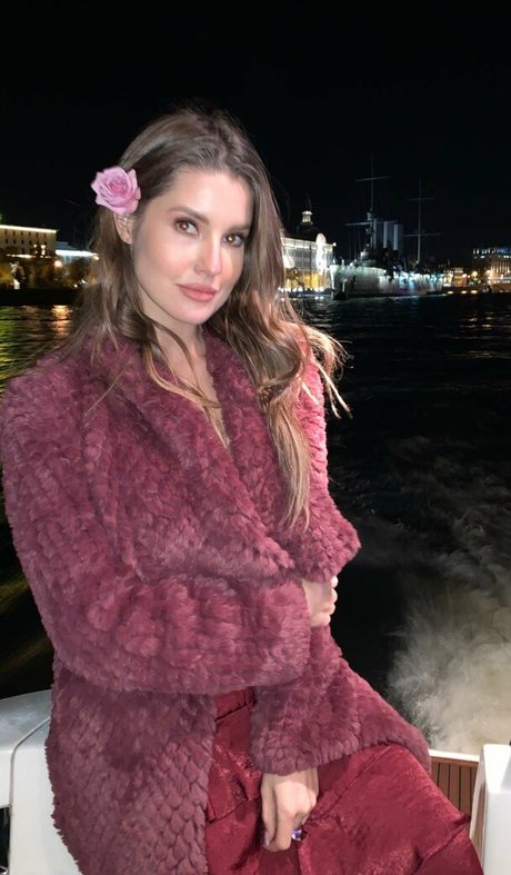 Amanda Cerny belle actrice photo