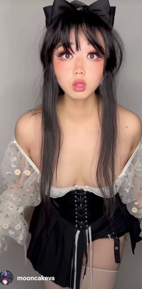 Mooncak eva_ pornstar naked photo