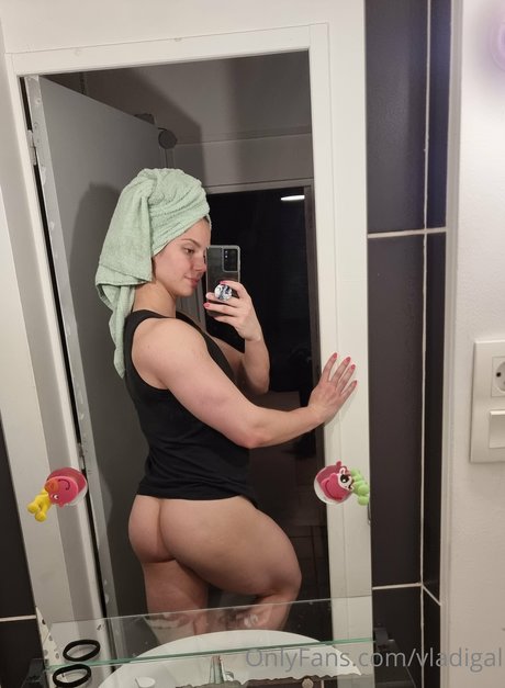 Vladislava Galagan bonita modelo fotos