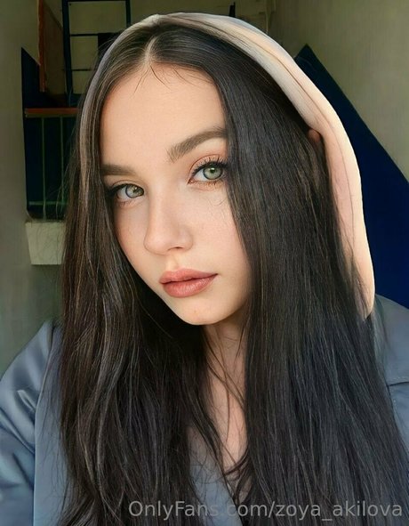 zoya akilova desnudos de estrellas porno imágenes