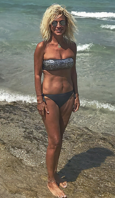 Zumrut Nural Dorman actriz libre imágenes