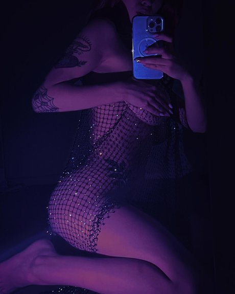 Aisux Aisultanax naked star archive