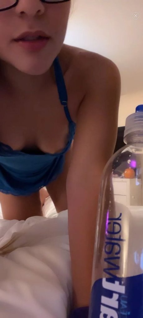 Alahnaly naked actress images